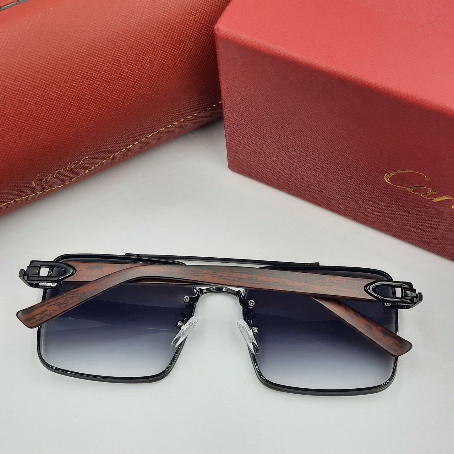 CARTIER noir marron