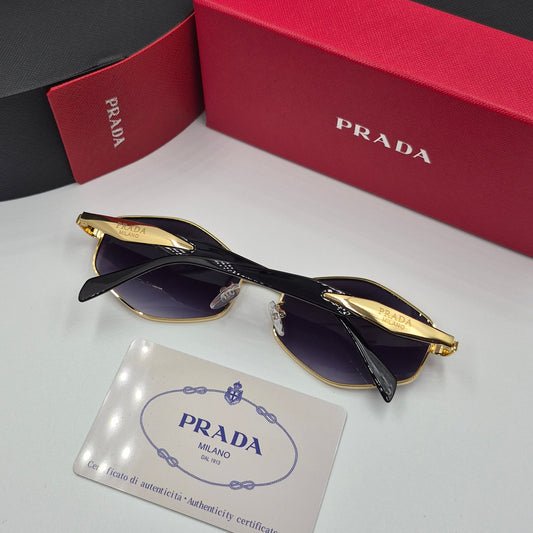 PRADA luxe doré noir
