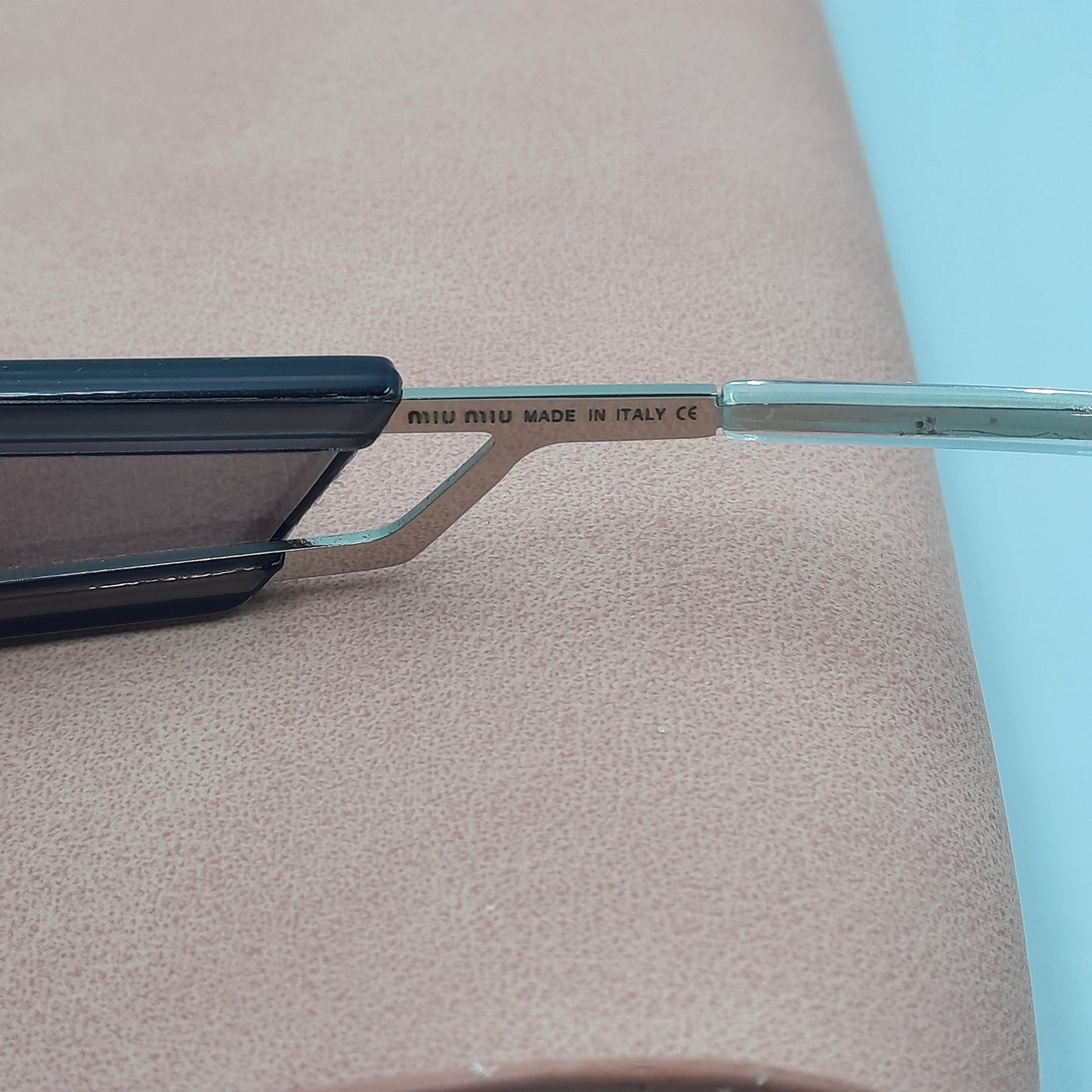 MIU MIU argenté noir