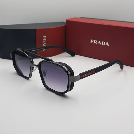 PRADA noir rouge