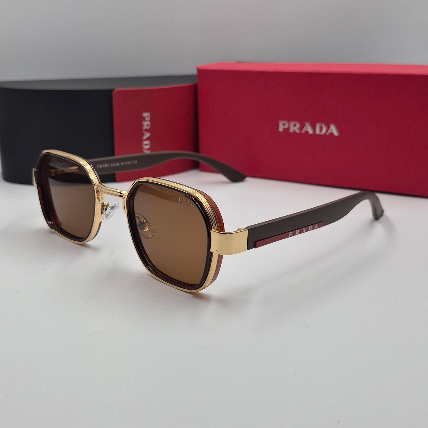 PRADA doré marron rouge flexible