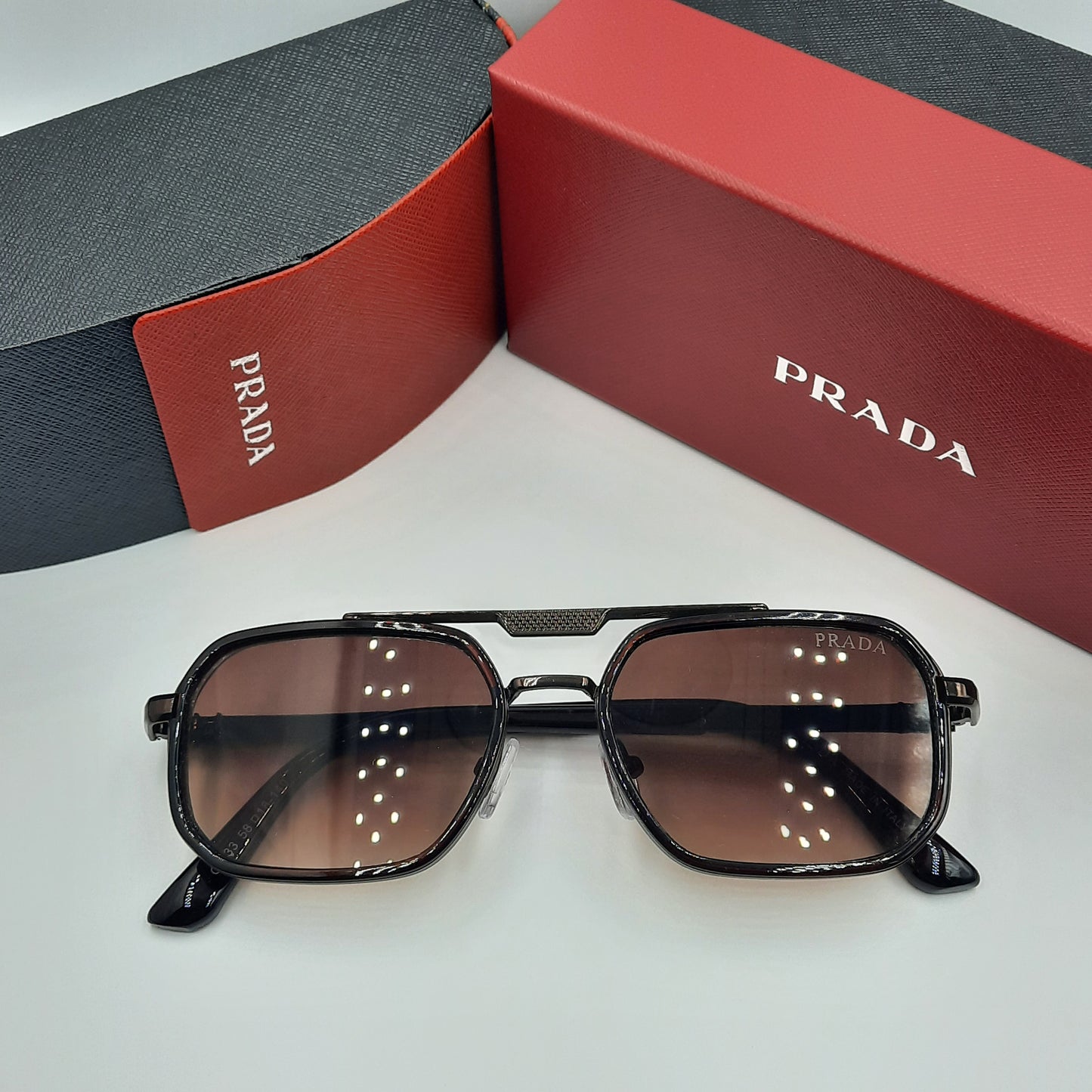PRADA marron