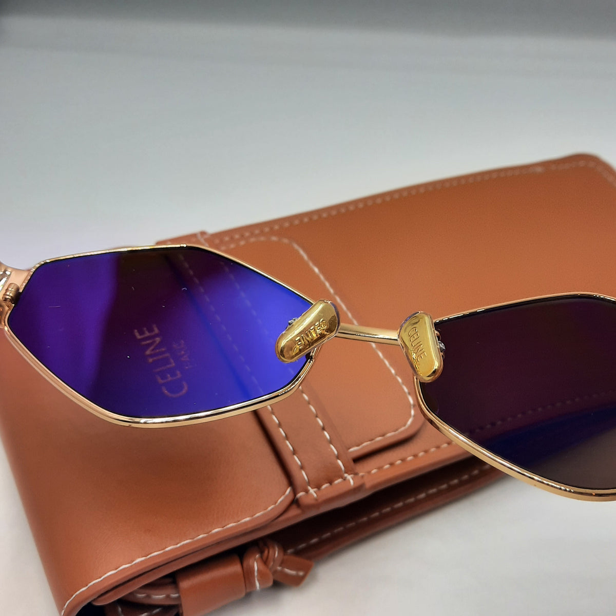 CELINE triomphe doré marron