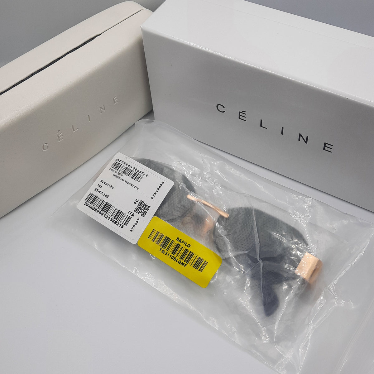 CELINE triomphe doré avec pochette à bandoulière