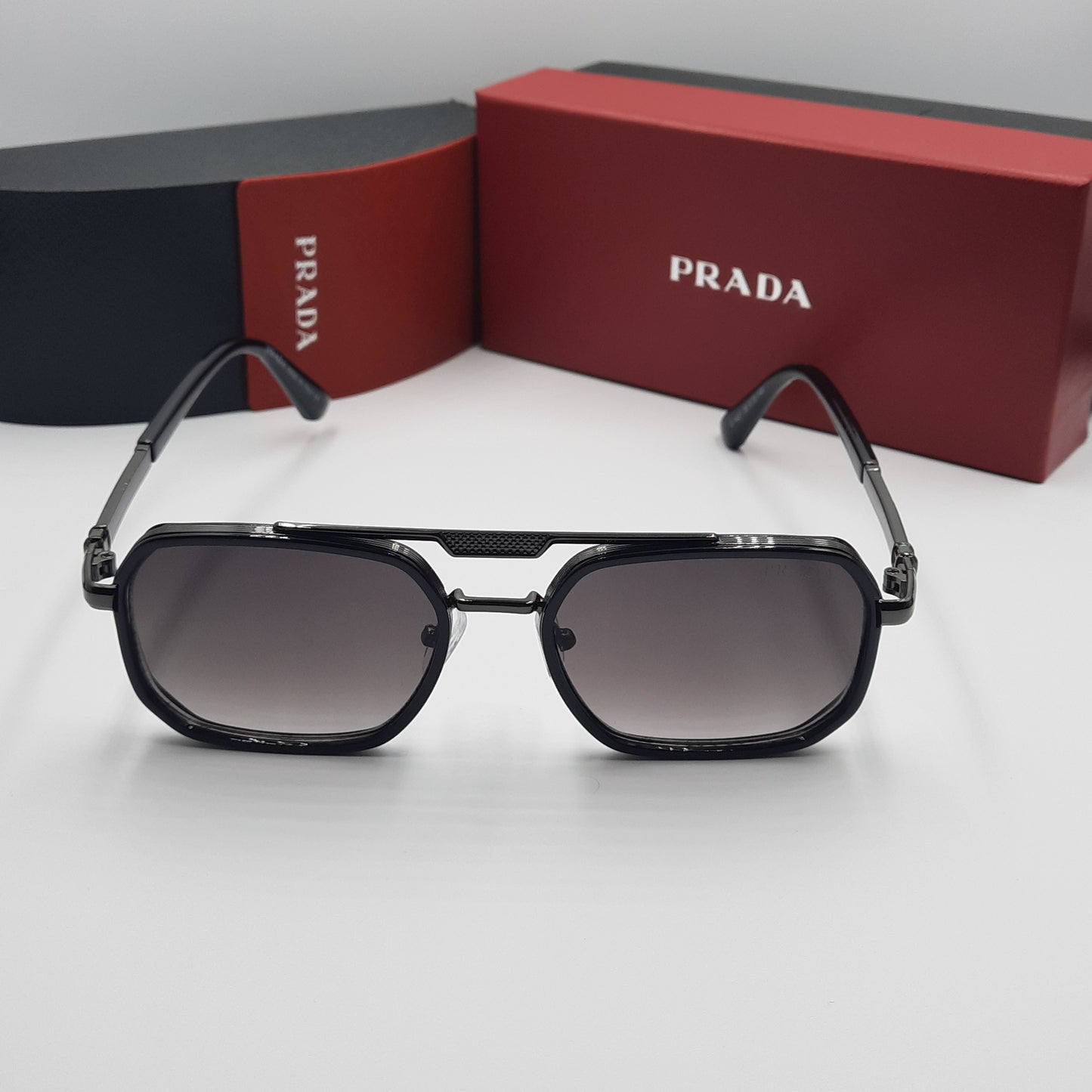 PRADA noir vert