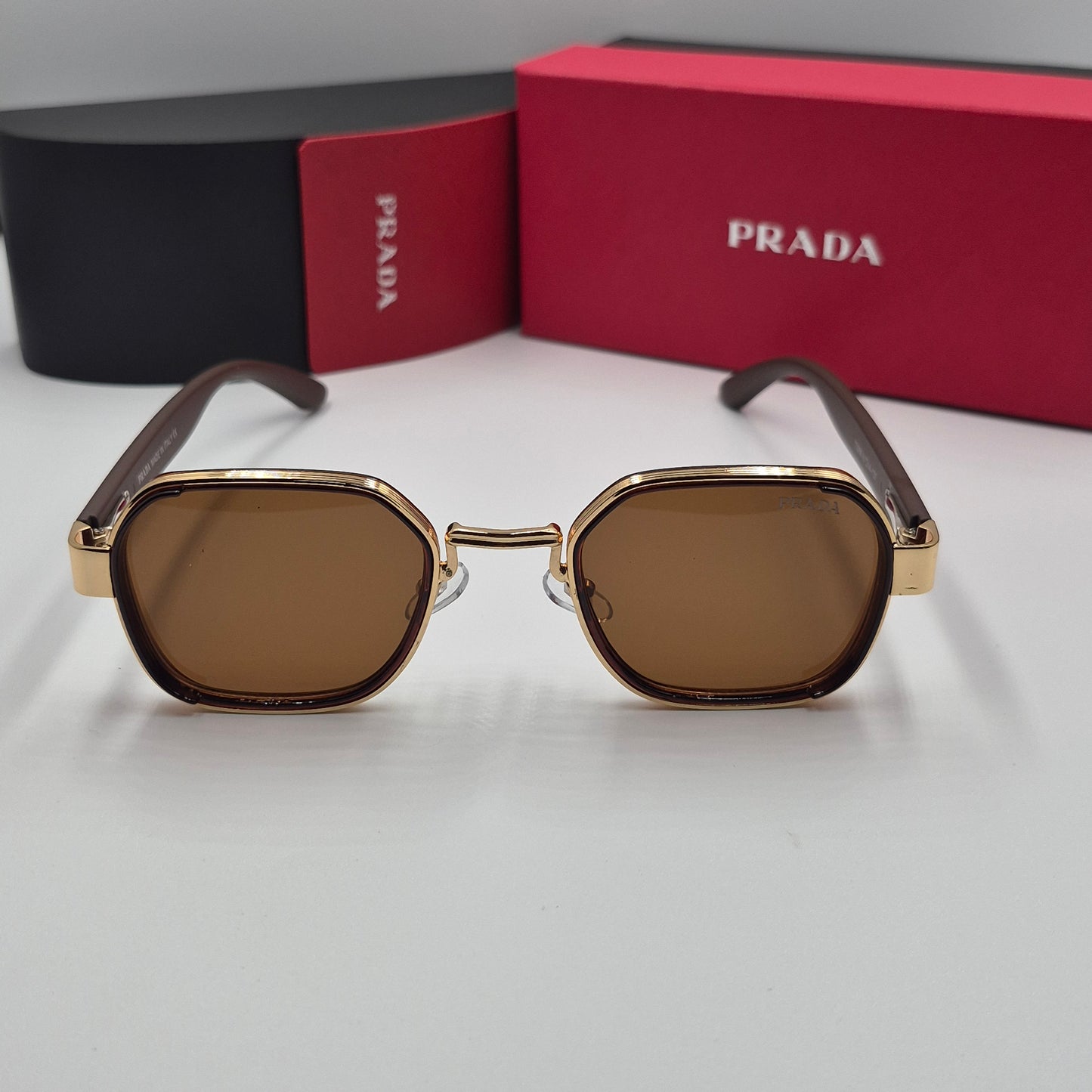 PRADA doré marron rouge flexible