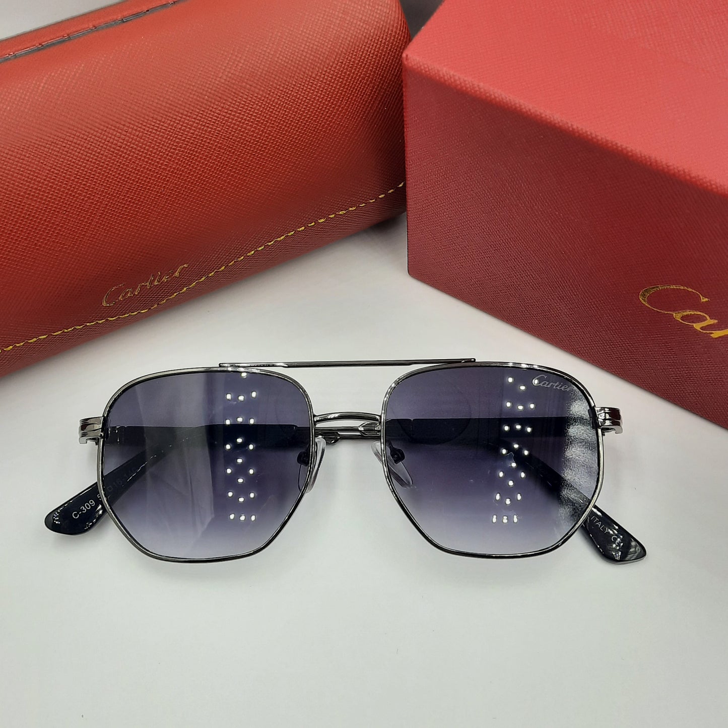 CARTIER gris