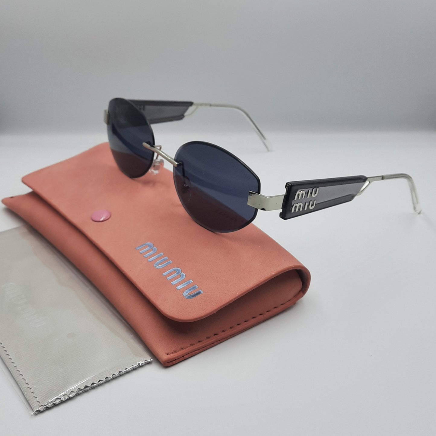 MIU MIU argenté noir