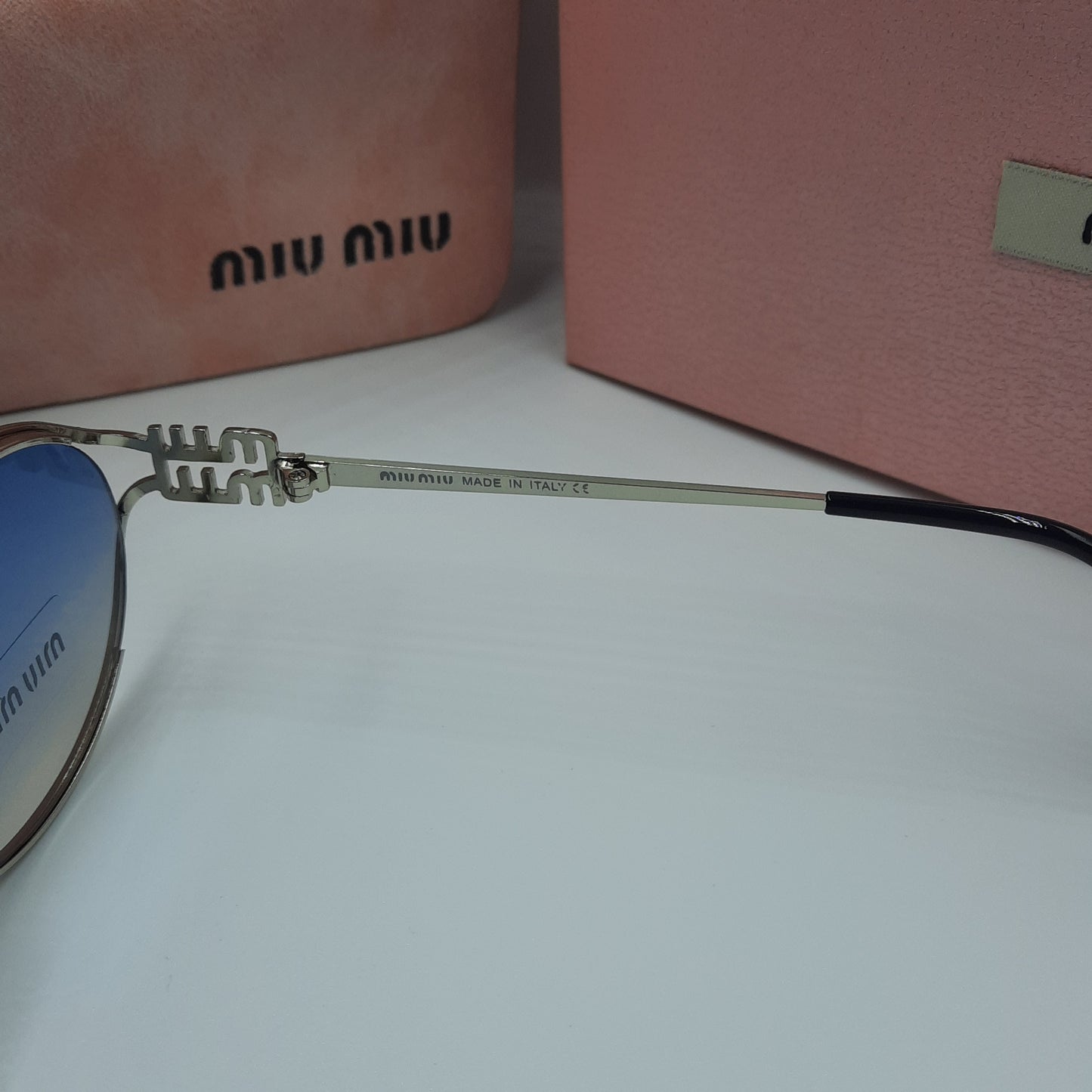 MIU MIU argenté bleu