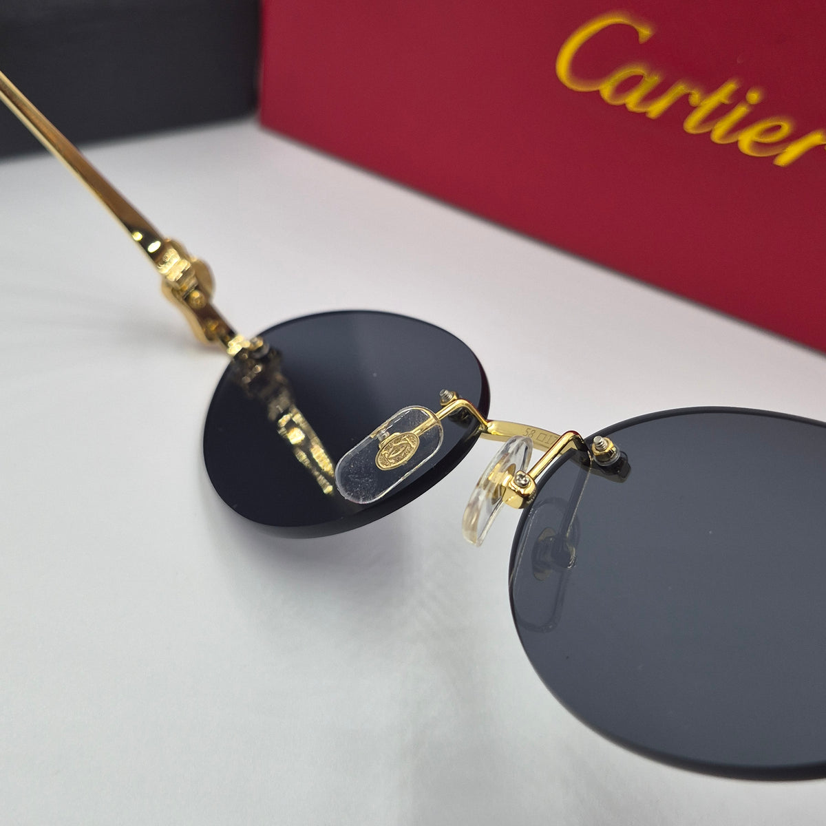 CARTIER panthère noir doré