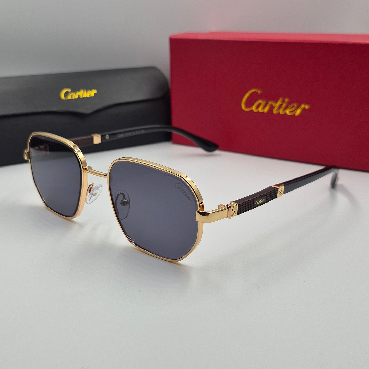 CARTIER santos noir doré