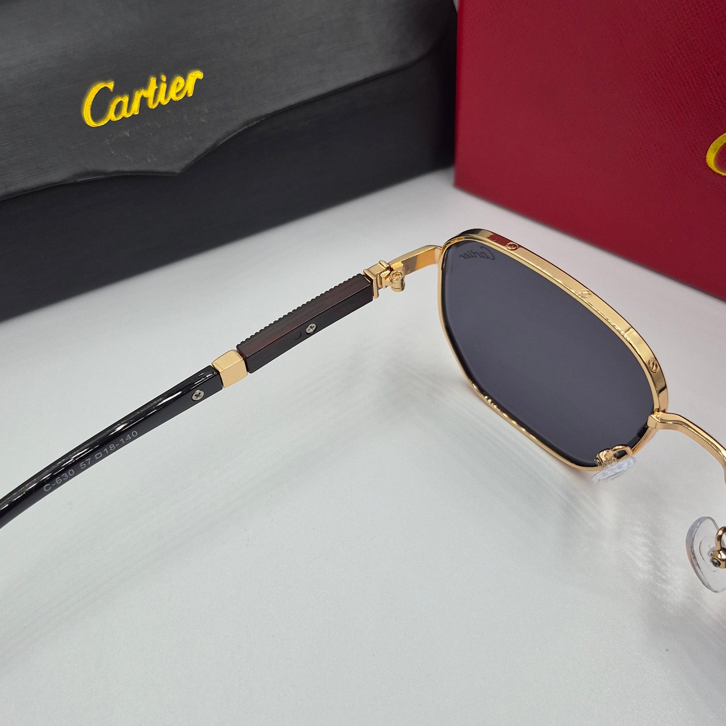 CARTIER santos noir doré