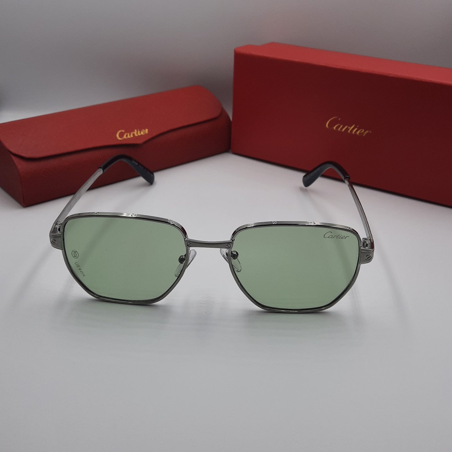 CARTIER gris metal vert