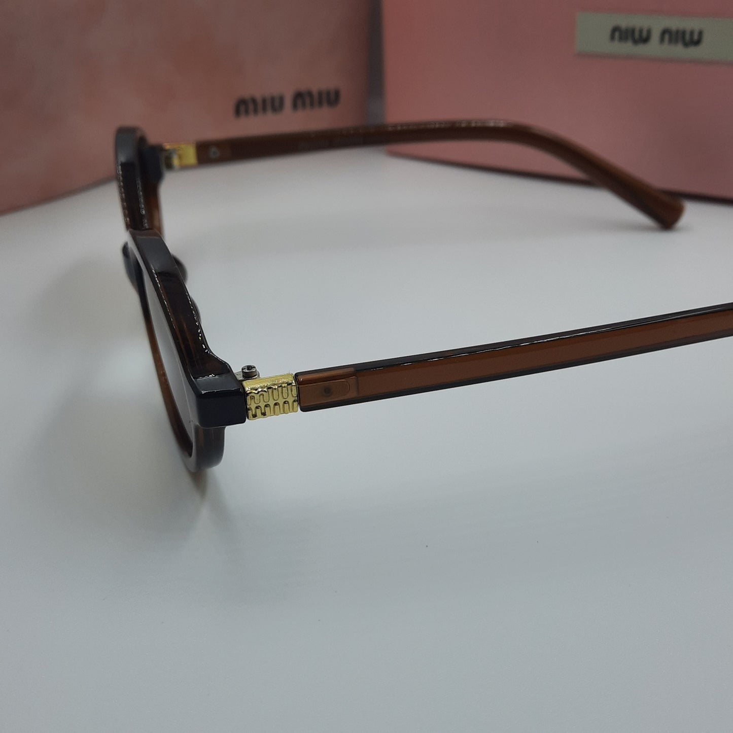 MIU MIU marron doré