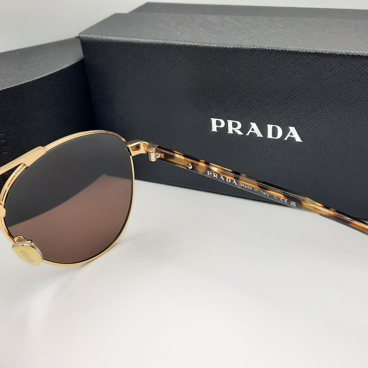 PRADA luxe doré marron havane