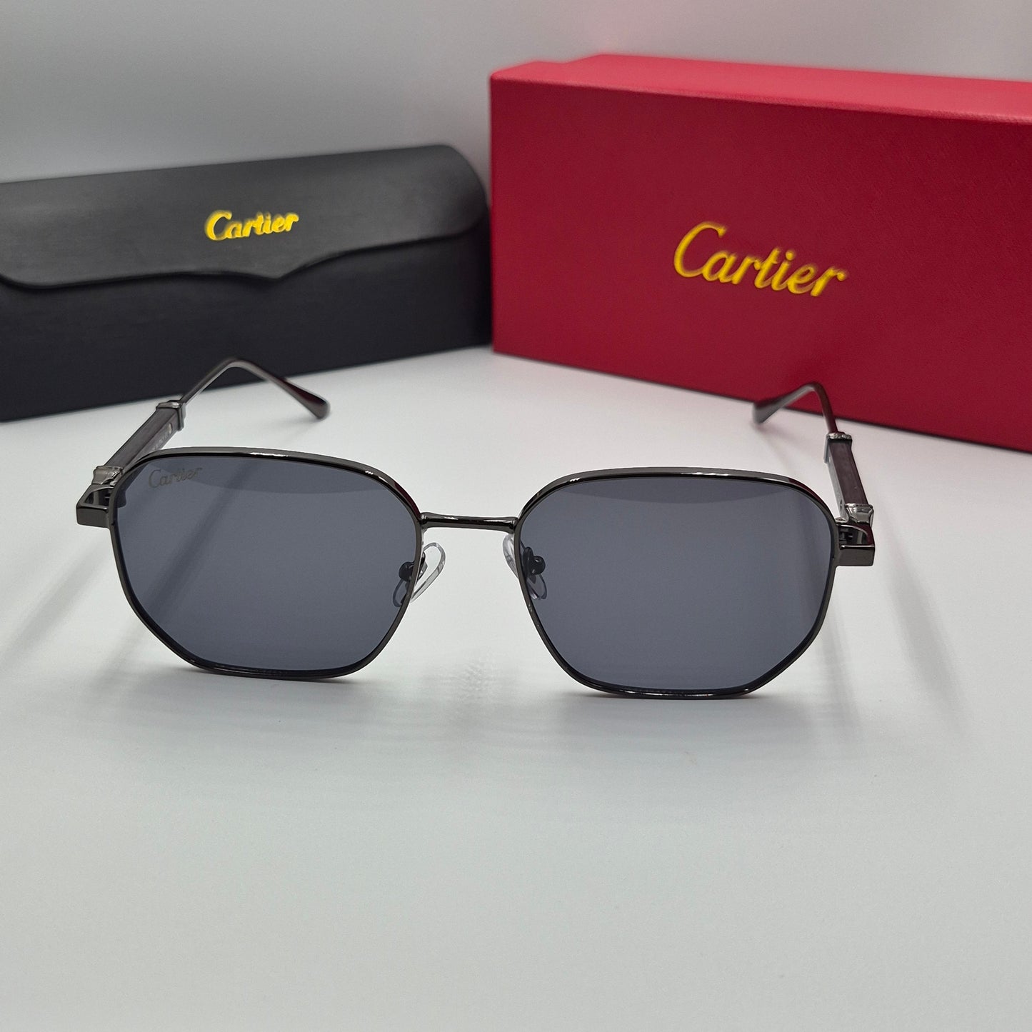 CARTIER luxe metal bois noir