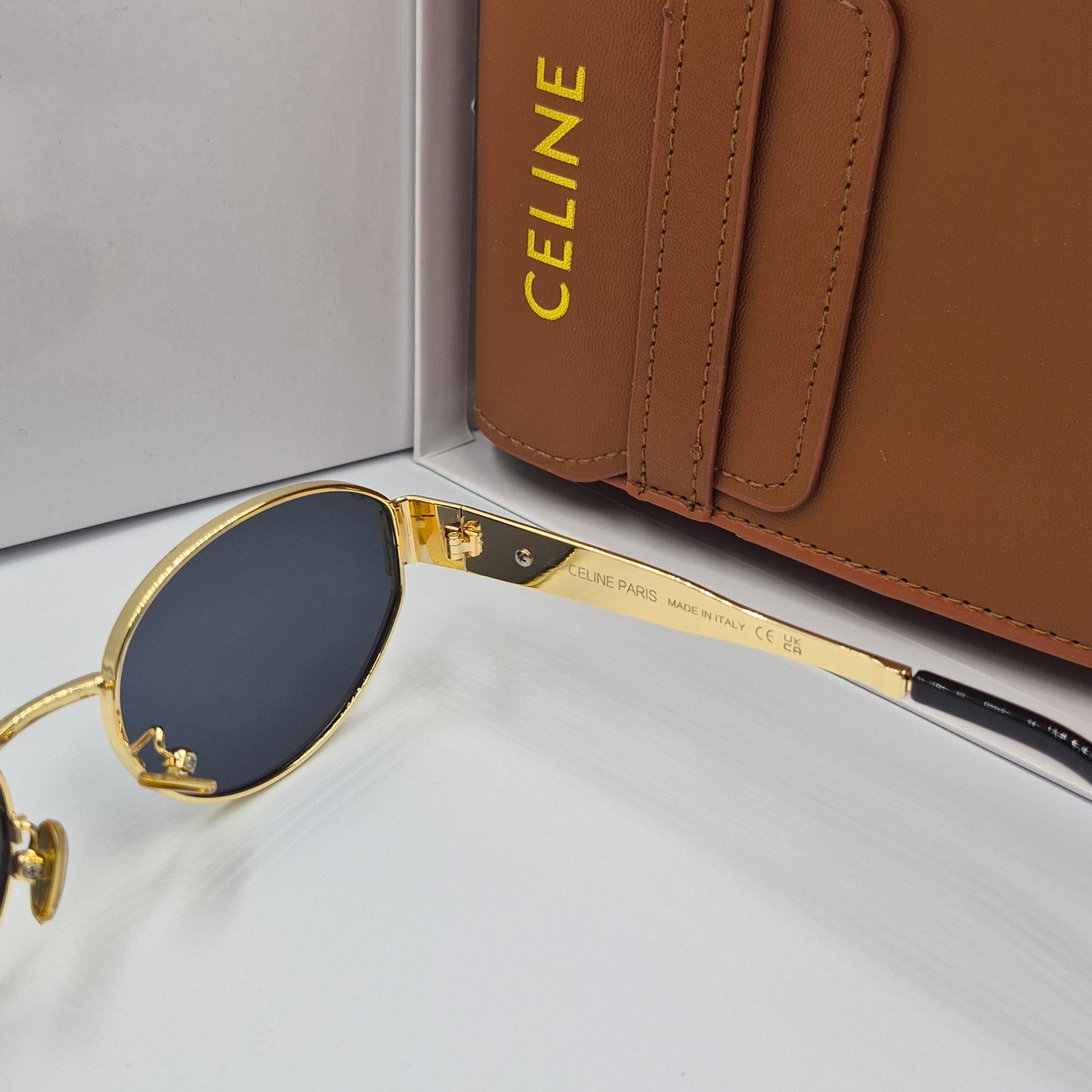 CELINE triomphe doré noir