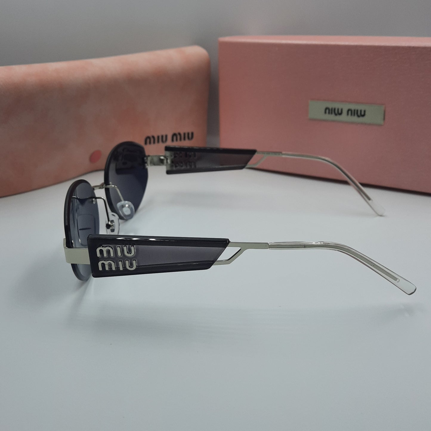 MIU MIU argenté noir