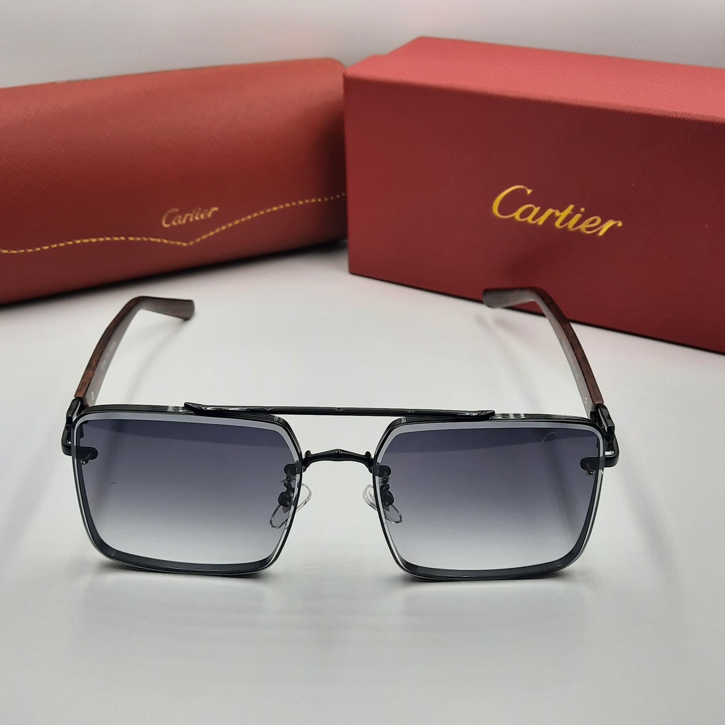 CARTIER noir marron