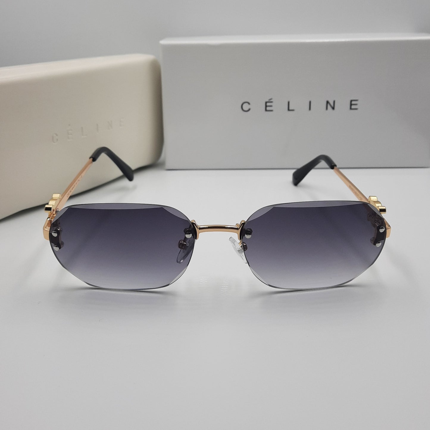 CELINE triomphe noir doré
